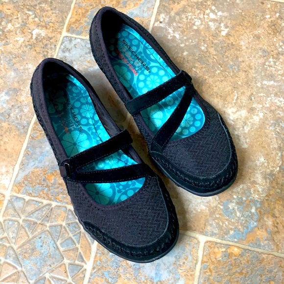 Skechers Shoes - SKECHERS Relaxed Fit Women’s 7.5 Black